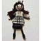 Broche avec poup&eacute;e en tissu noir et blanc