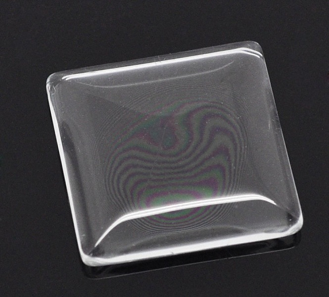 Cabochon Carr&eacute; 25 x 25 mm en verre loupe transparent N&deg;28