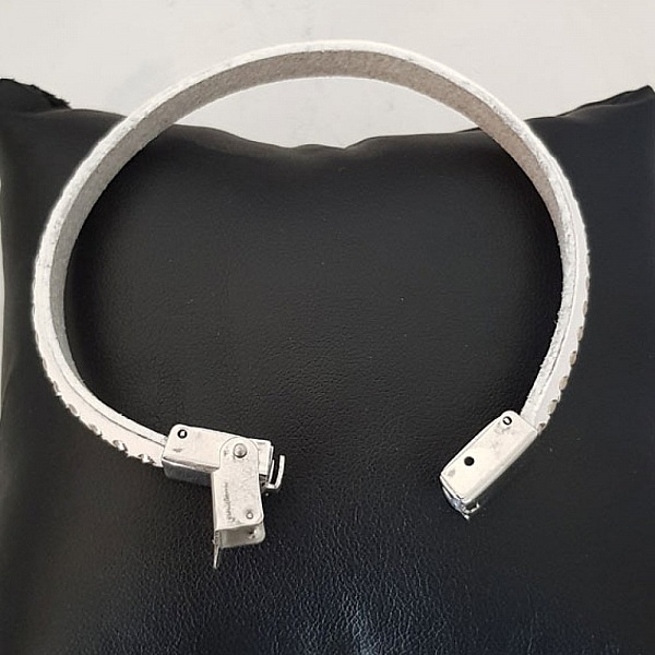 Cuir Bille Cobalt Fonc&eacute; de 10 mm avec cha&icirc;nette bille nickel free par 20 cm