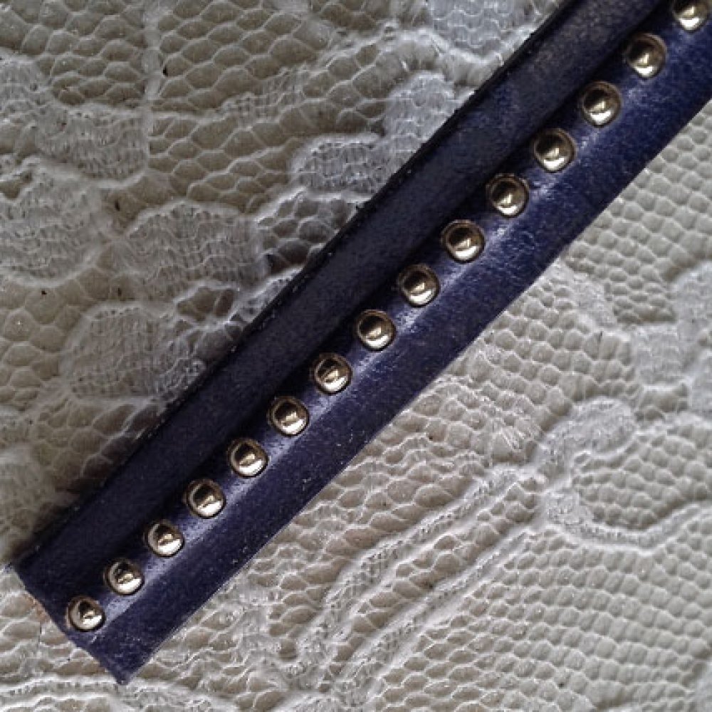 Cuir Bille Cobalt Fonc&eacute; de 10 mm avec cha&icirc;nette bille nickel free par 20 cm