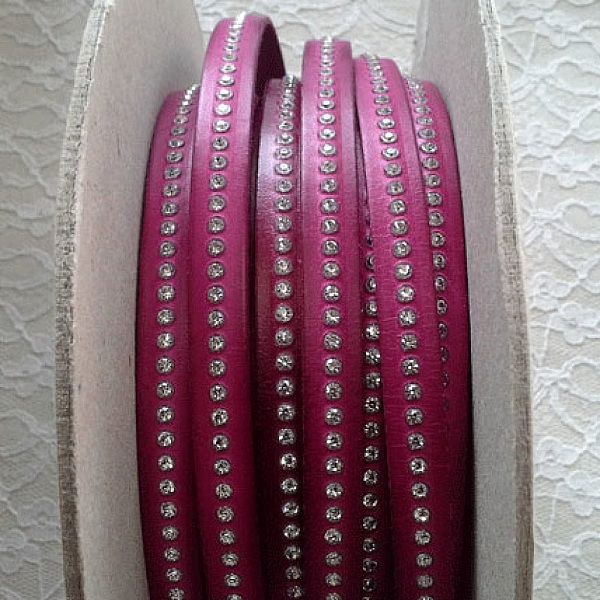 Cuir DD-Fuxia de 10 mm Strass Swarovski par 20 cm