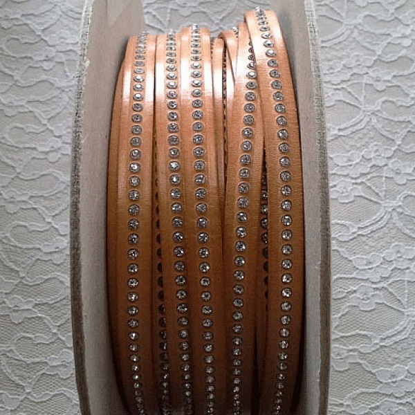 Cuir Naturel de 10 mm Strass Swarovski par 20 cm