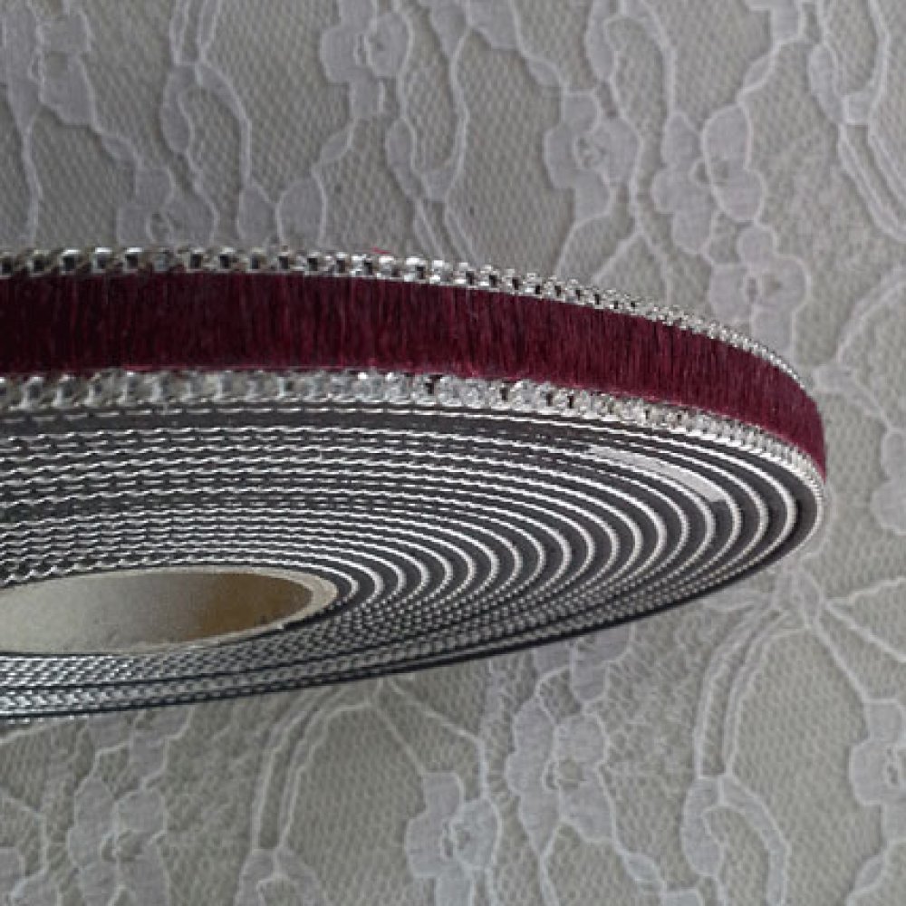 Cuir Plat Veau Bordeaux 10 mm par 20 cm peau et cha&icirc;ne