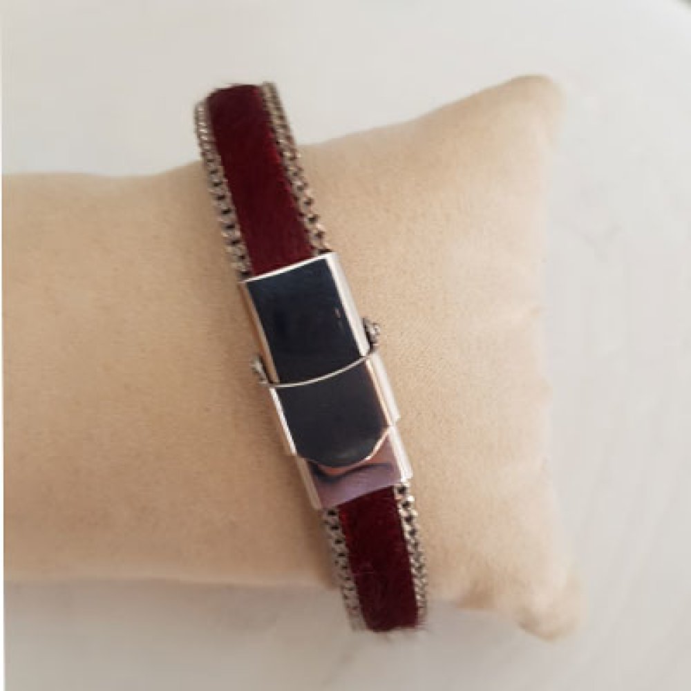 Cuir Plat Veau Bordeaux 10 mm par 20 cm peau et cha&icirc;ne