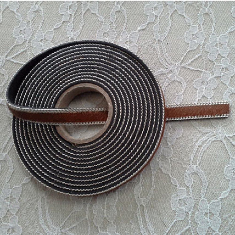 Cuir Plat Veau Marron 10 mm par 20 cm peau et cha&icirc;ne