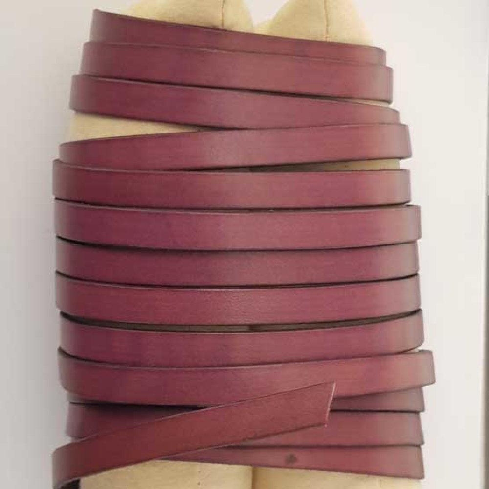 Cuir Plat Veau Prune 10 mm par 20 cm Lisse