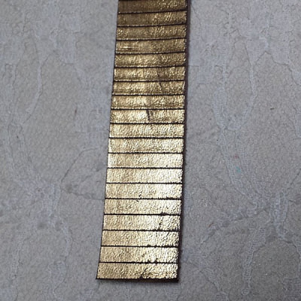 Cuir Rectangle Dor&eacute; de 20 mm par 20 cm