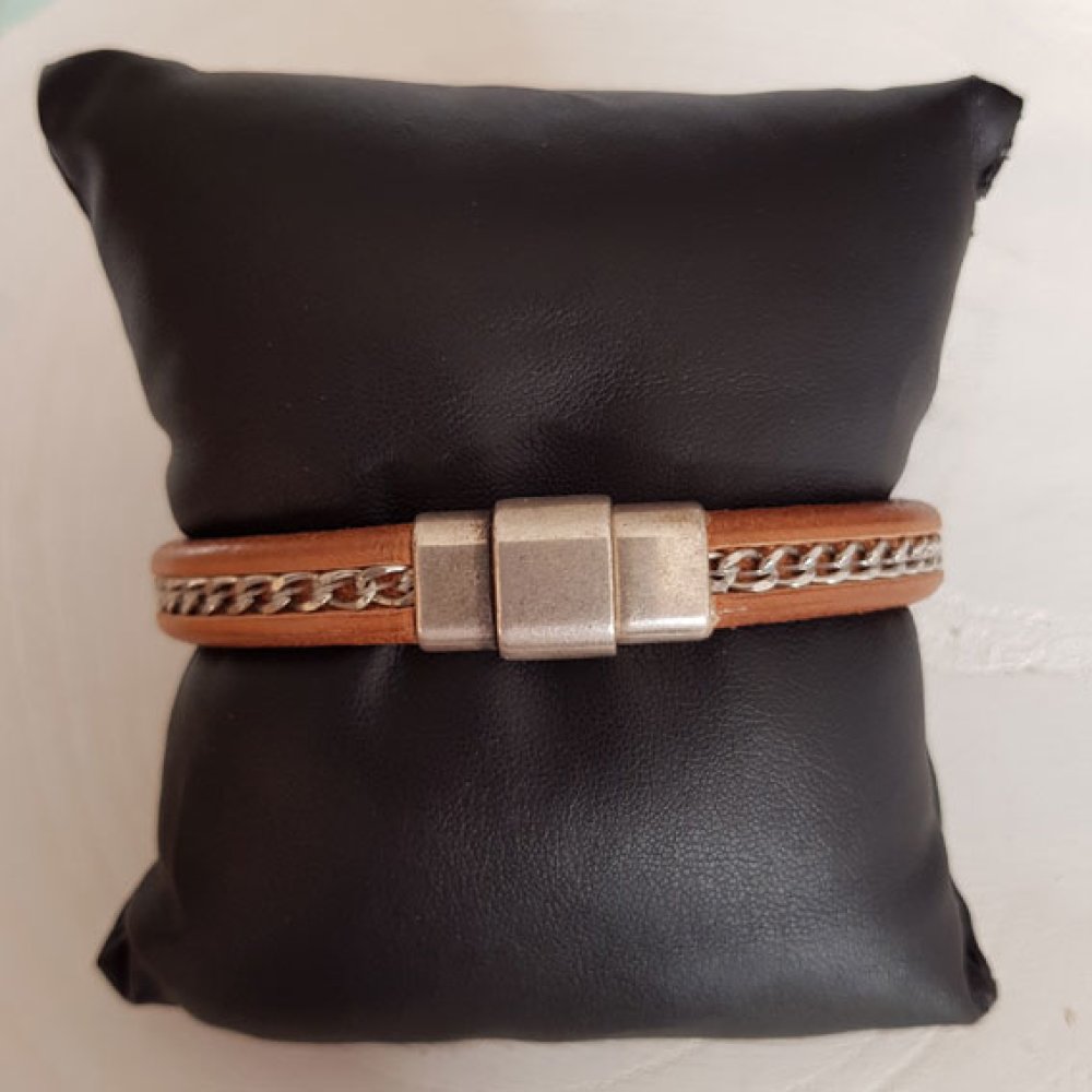 Cuir R&eacute;galiz Naturel de 10 mm avec cha&icirc;ne Dor&eacute; par 20 cm