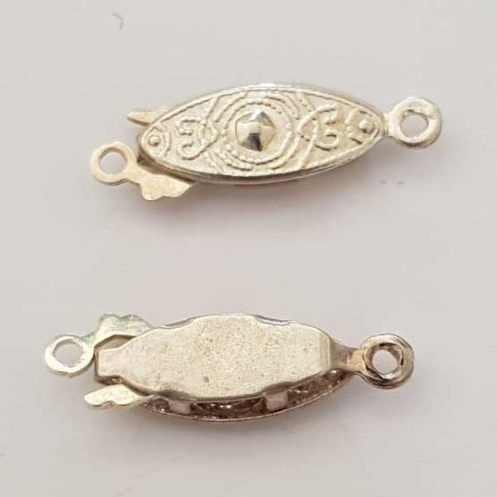 Fermoir ovale classique en argent de 21 mm pour bijoux.