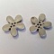 Fleur Orchid&eacute;e r&eacute;sine 4 trous 20 x 3 mm Gris Clair 02
