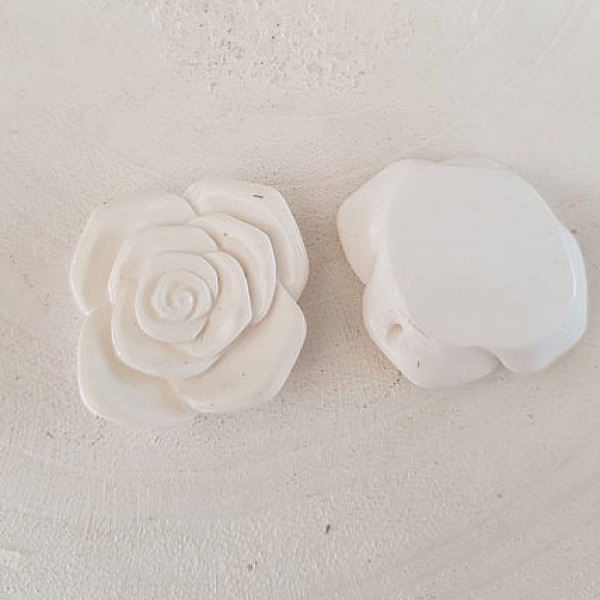 Fleur Synth&eacute;tique 37 mm N&deg;06-01 Blanc