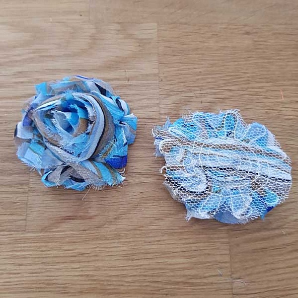 Fleur Tissus effiloch&eacute;e Fantaisie N&deg;55