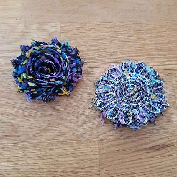 Fleur Tissus effiloch&eacute;e Fantaisie N&deg;64