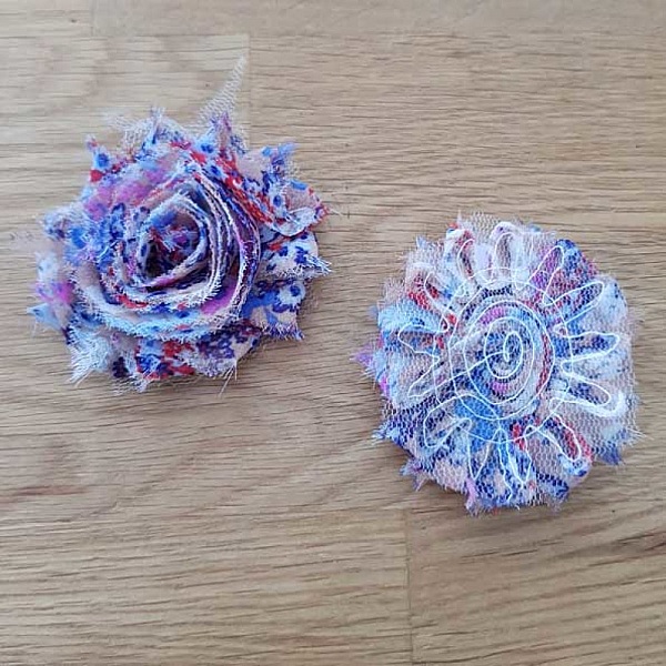 Fleur Tissus effiloch&eacute;e Fantaisie N&deg;65
