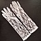 Gants de mariage longs en dentelle blanche élégante.