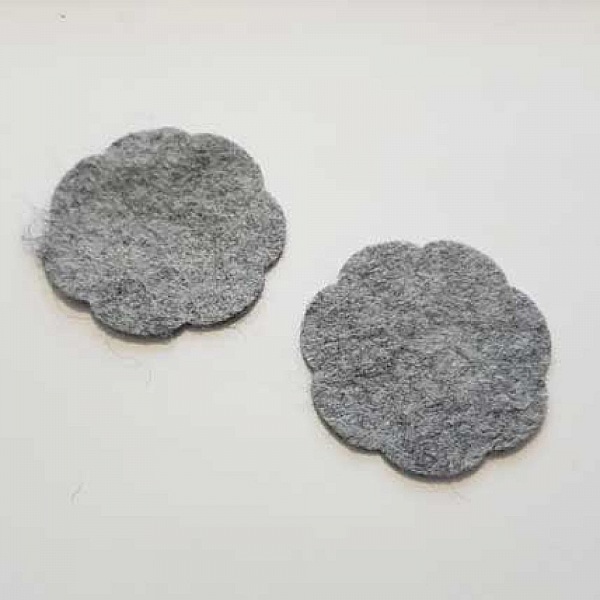 Jolie petite fleur en Feutrine 50 mm N&deg;05-09 x 2 pi&egrave;ces
