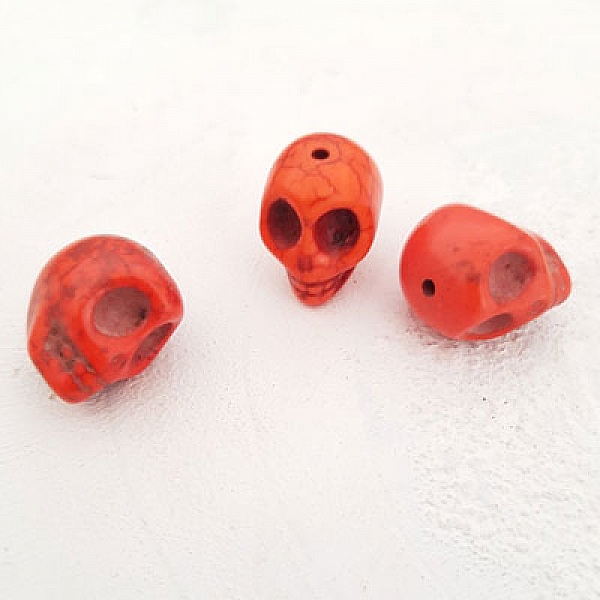 Lot 07 T&ecirc;tes de mort en Howlite teint&eacute;s 18 mm