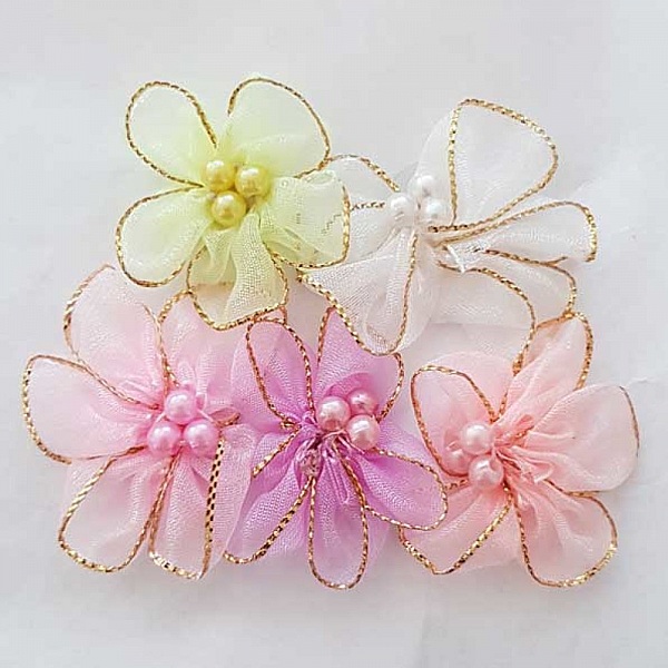 Lot 5 fleurs color&eacute;es Tissus Organza N&deg;02