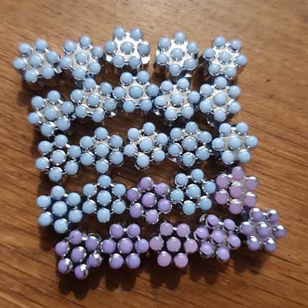 Lot de 25 Perles fleurs N&deg;02