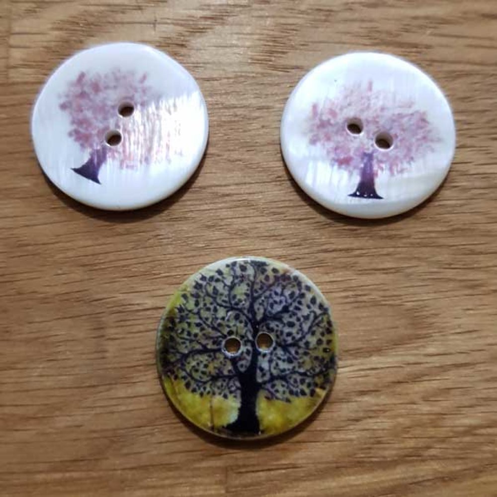 Lot de 3 Boutons 2 trous Nacre 25 mm imprim&eacute; N&deg;06