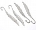 Marque-pages en forme de plume argent clair.