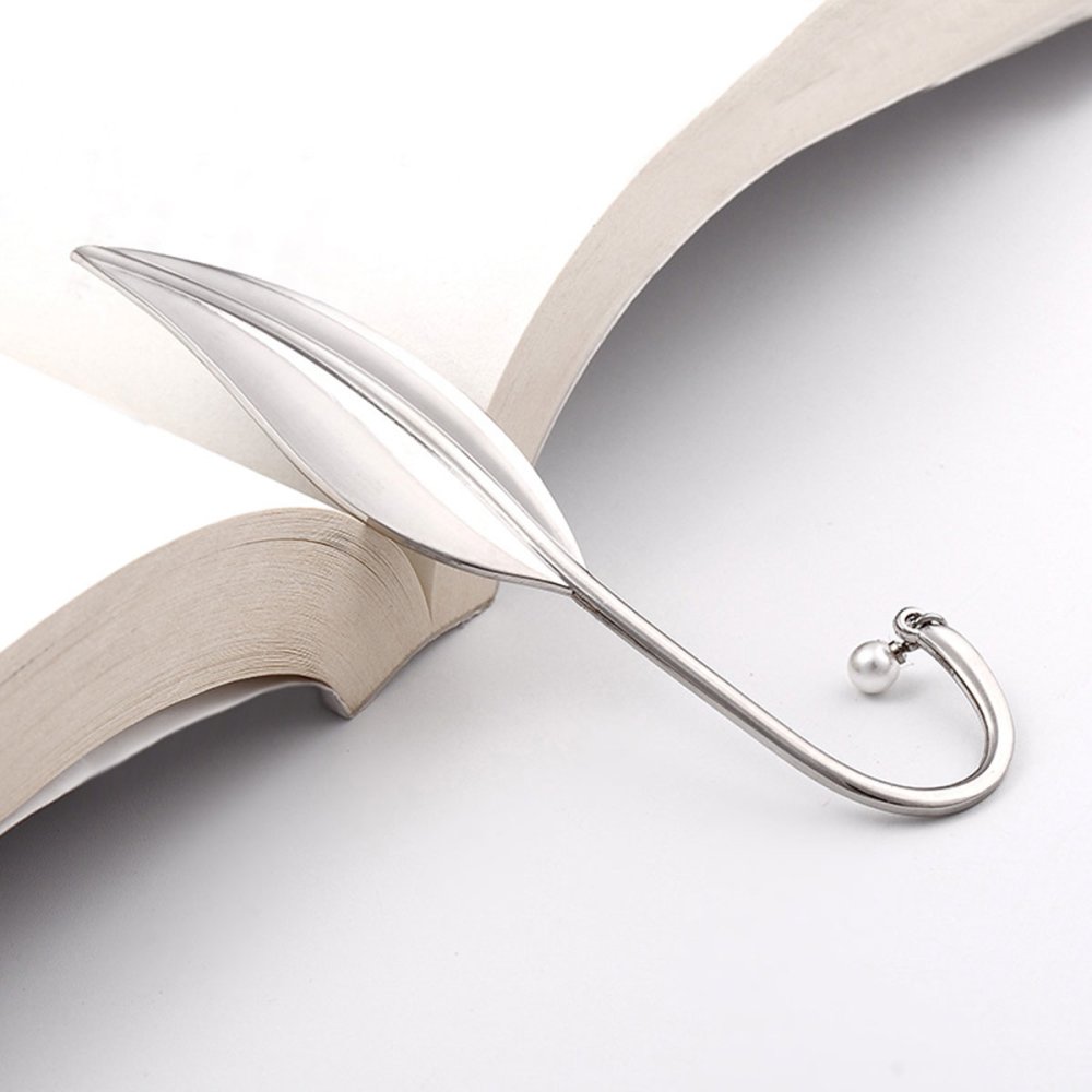 Marque page N&deg;19 Forme Feuille Blanc et Perles