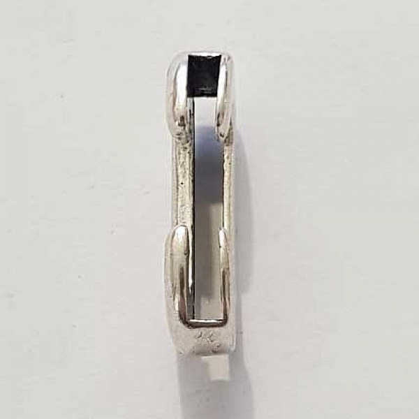 Passant 25 mm en Zamak Lettre C  Argent