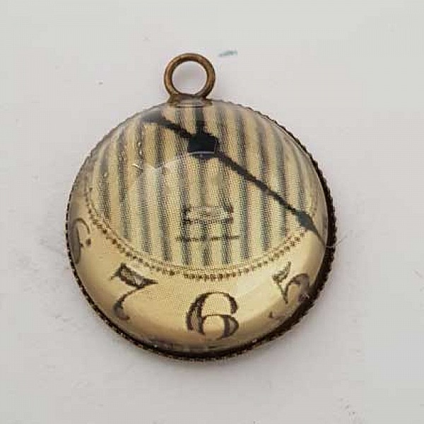 Pendentif Cabochon 20 mm en Verre Fantaisie N&deg;10-02 Horloge
