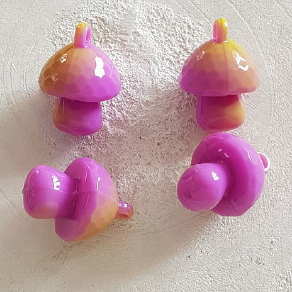 Pendentif Champignon bi-couleur N&deg;04
