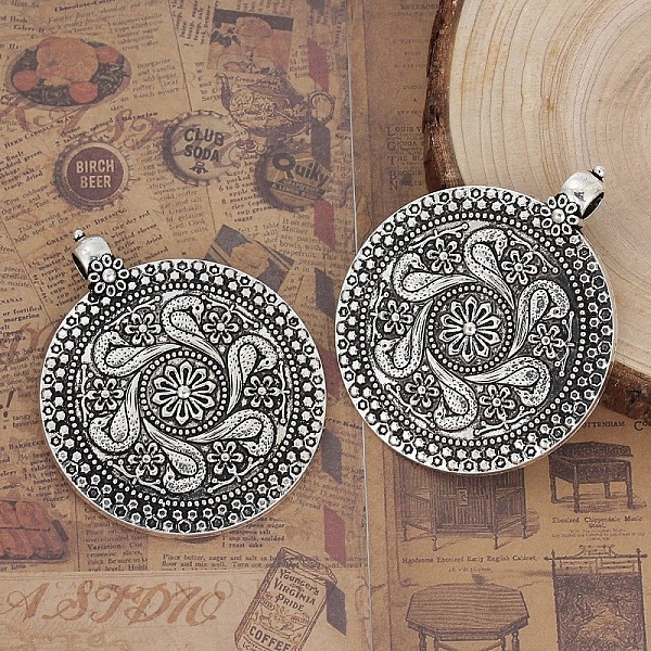 Pendentif N&deg;000 Style Boh&egrave;me en Alliage Rond Fleur Argent Vieilli 71 mm x 59 mm