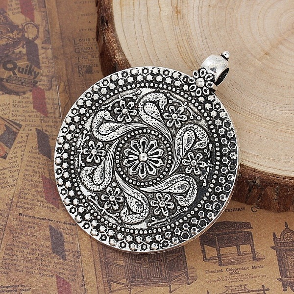 Pendentif N&deg;000 Style Boh&egrave;me en Alliage Rond Fleur Argent Vieilli 71 mm x 59 mm