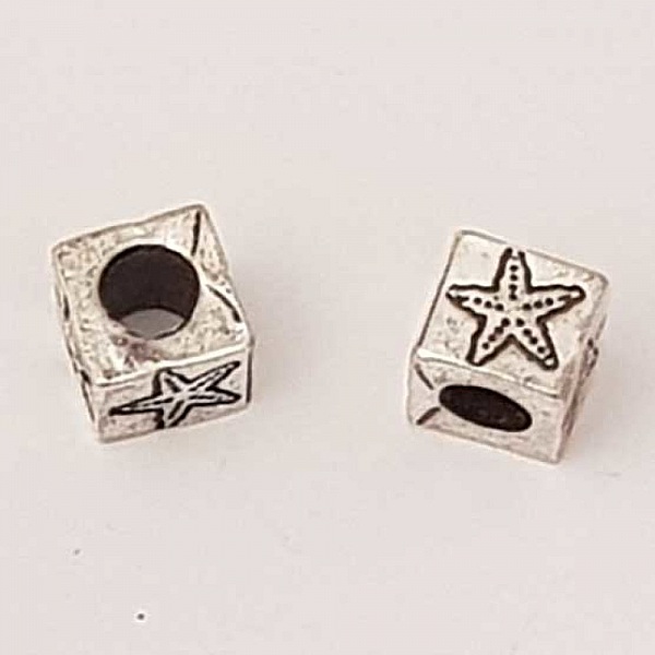 Perle 8 mm Carr&eacute; N&deg;0554