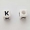 Perle Carr&eacute; Lettre K Blanc Noir 8mm