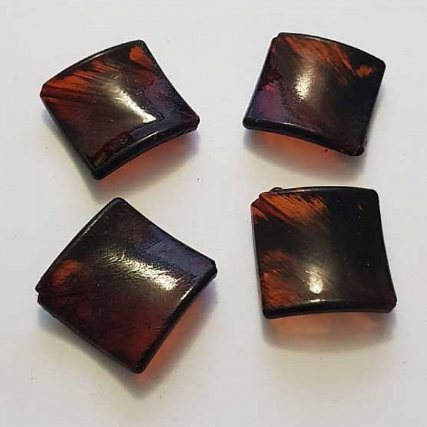 Perle acrylique carr&eacute; orange 29 mm