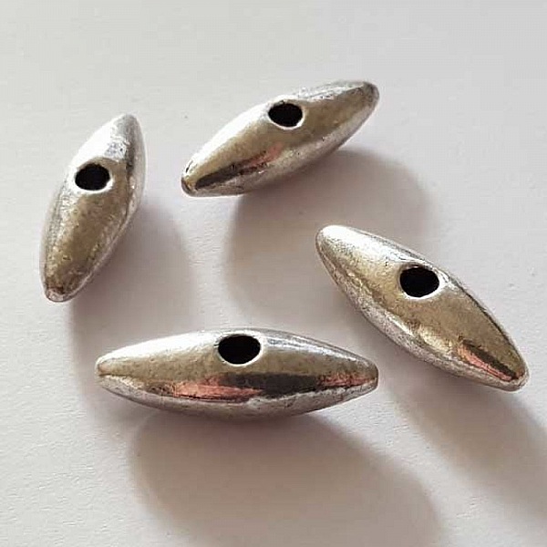 Perle ovale 1 trou en m&eacute;tal argent&eacute; galet 24mm 10