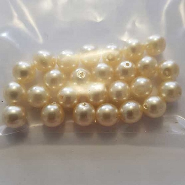 Perle ronde verre effet nacr&eacute; beige 6 mm N&deg;01