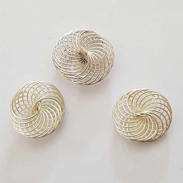 Perle spiral fleur 18 mm Argent N&deg;03