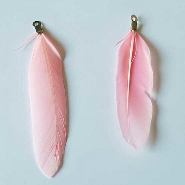 Plume 8 cm N&deg;02 Rose Avec Embout Argent&eacute;