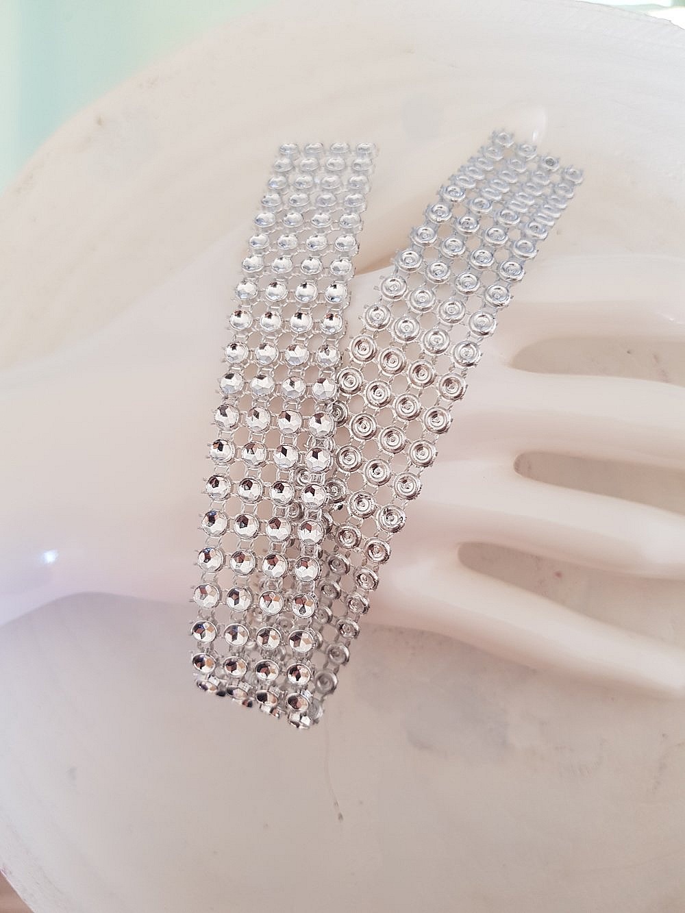 Ruban Strass Argent par 0.22 cm Par 2 pi&egrave;ces.