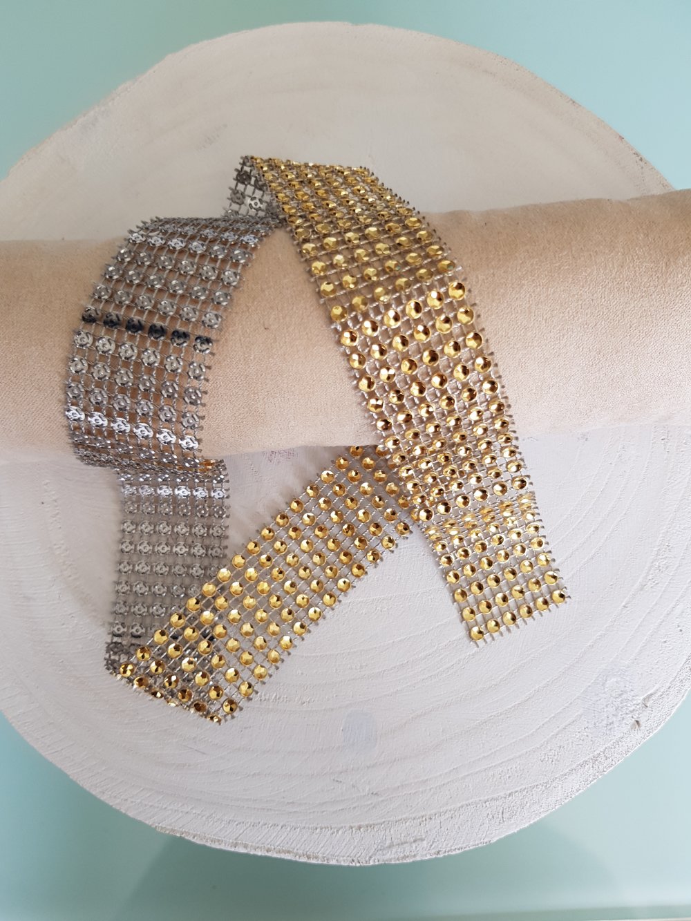 Ruban Strass N&deg;05 Dor&eacute; par 0.50 cm.