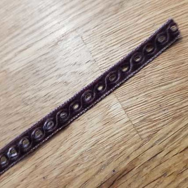 Ruban Velours Ajour&eacute; 09 mm Marron