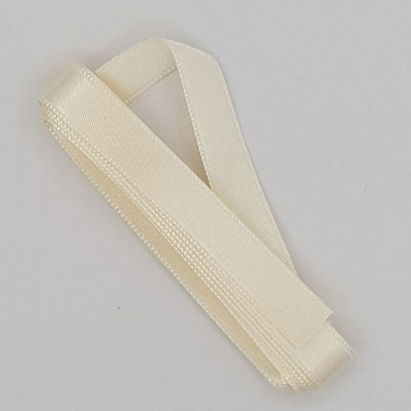 Ruban satin Cr&egrave;me double face de 10 mm x 0.50 cm