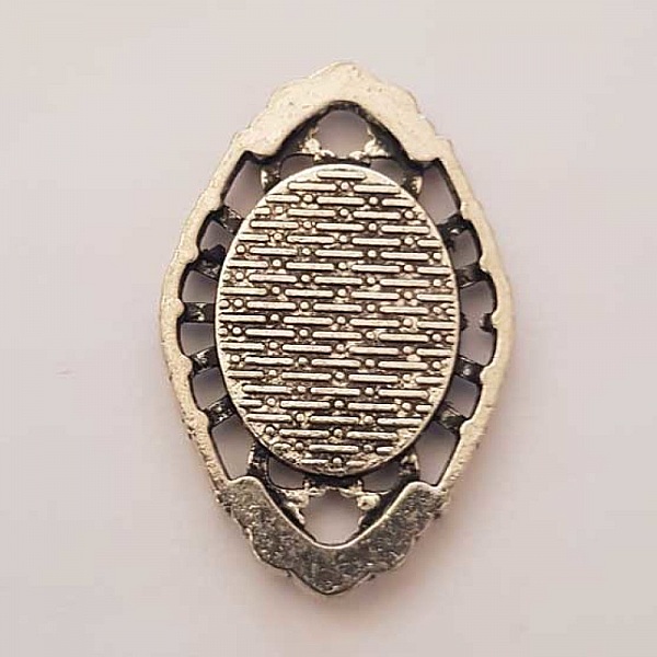 Support cabochon Ovale de 13 X 18 mm Argent Vieilli N&deg;01
