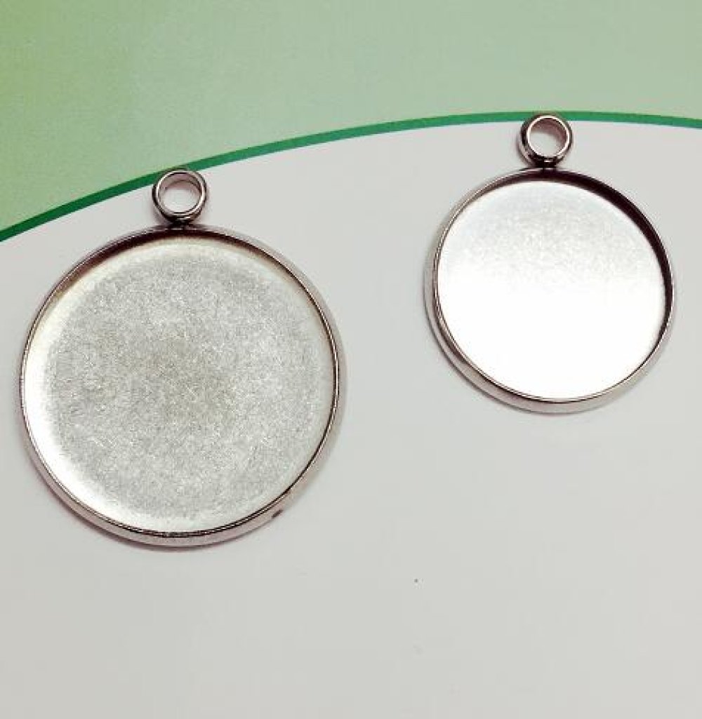 Support cabochon rond 14 mm Acier Inoxydable N&deg;05 Anneau Ferm&eacute;