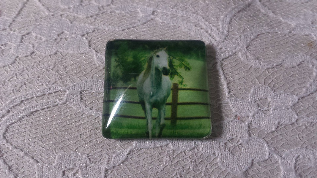 cabochon carr&eacute; en verre 30mm 026 