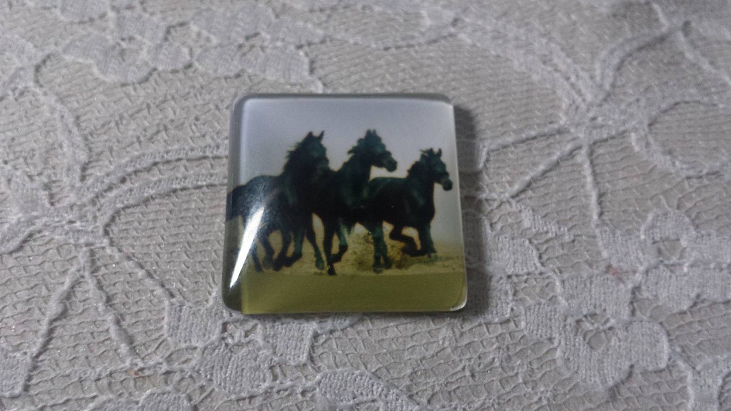 cabochon carr&eacute; en verre 30mm 017 