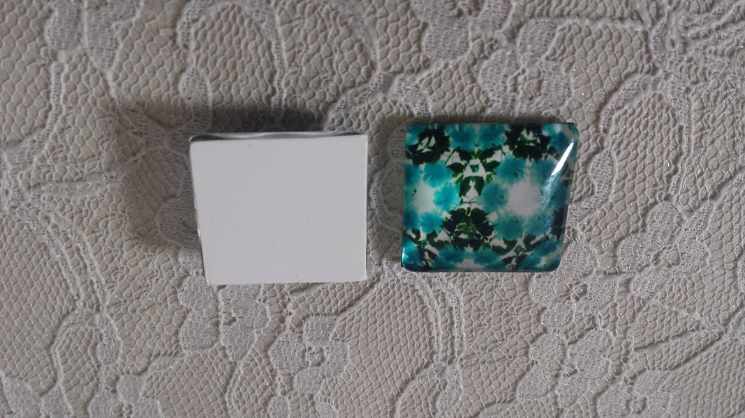 cabochon carr&eacute; en verre 25mm 047 