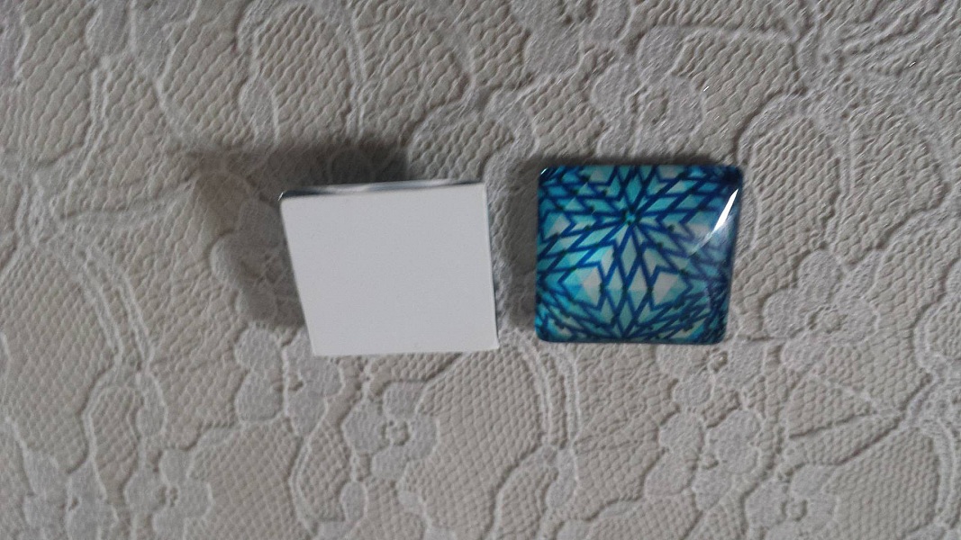 cabochon carr&eacute; en verre 25mm 046 