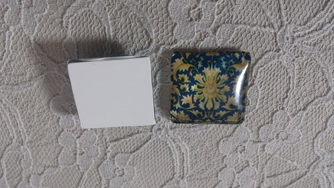 cabochon carr&eacute; en verre 25mm 045 