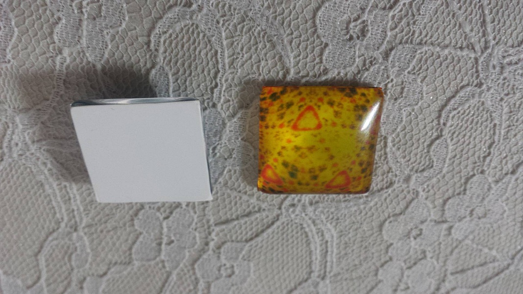 cabochon carr&eacute; en verre 25mm 016 